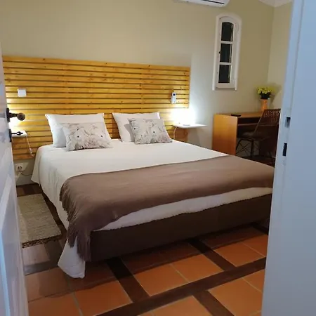 Quintinha Dos Amores Вила-Верди